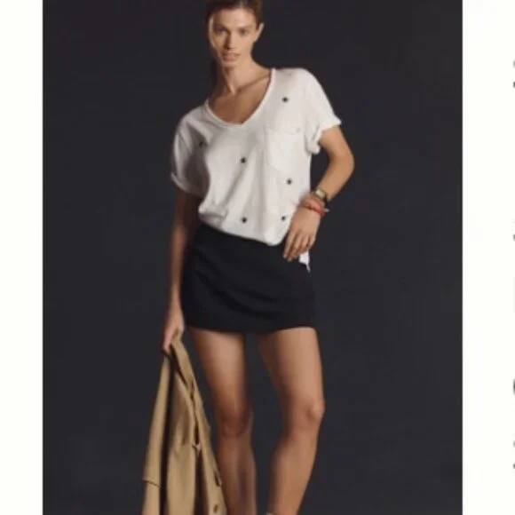 The Quinn V-Neck Tee by Pilcro - Picture 2 of 16